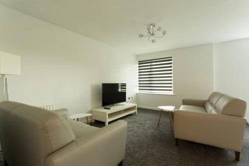 The Beeches 3 - Serviced Apartment image three