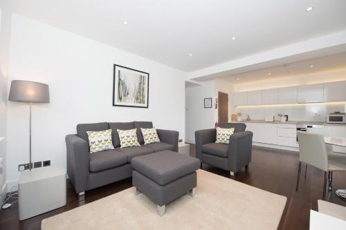 The Windsor - by Harrogate Serviced Apartments image three