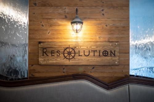 The Resolution Hotel image two