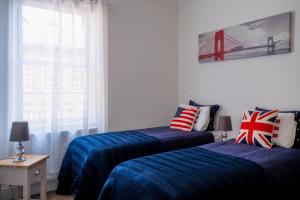Luxury Apartment 6 Bluebridge with free allocated parking image two