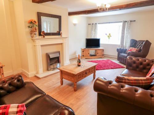 Stone Farm Cottage image three