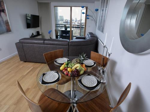 Central Leeds Penthouse image three