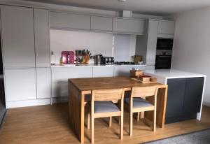 Luxury Two Bed Apartment in the City of Ripon, North Yorkshire image two