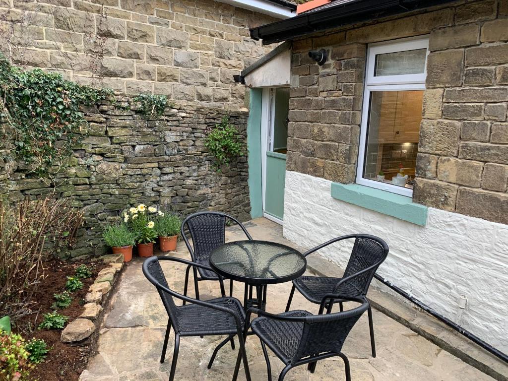 Withens Way Holiday Cottage, 2 Bedrooms, Haworth image one