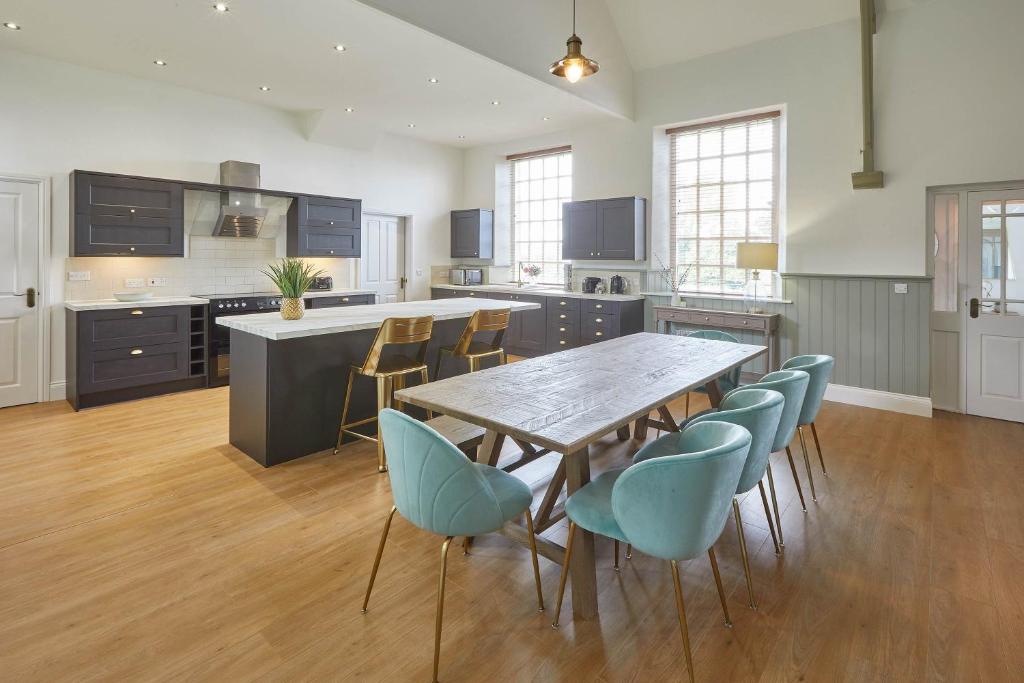 Host & Stay - Dunsley Chapel image one