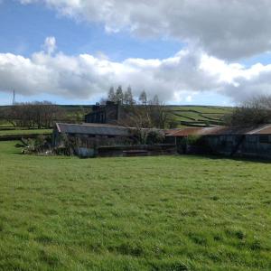 Stones Cottage Farm, near Haworth, sleeps 4, perfect for families! image one