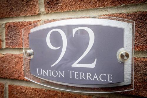 92 Union Terrace image three