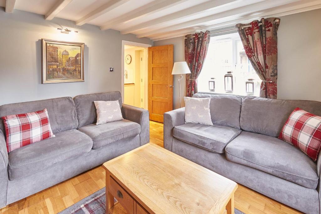Host & Stay - Great Habton Cottage image one