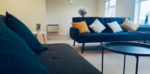 Comfortable Apartment in Sheffield with Parking image three