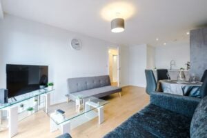 Picture of ✰OnPoint - MODERN 2 Bed Apartment Close To Centre✰