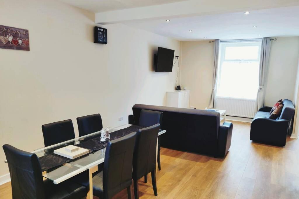 Modern holiday let in Skipton, North Yorkshire image one