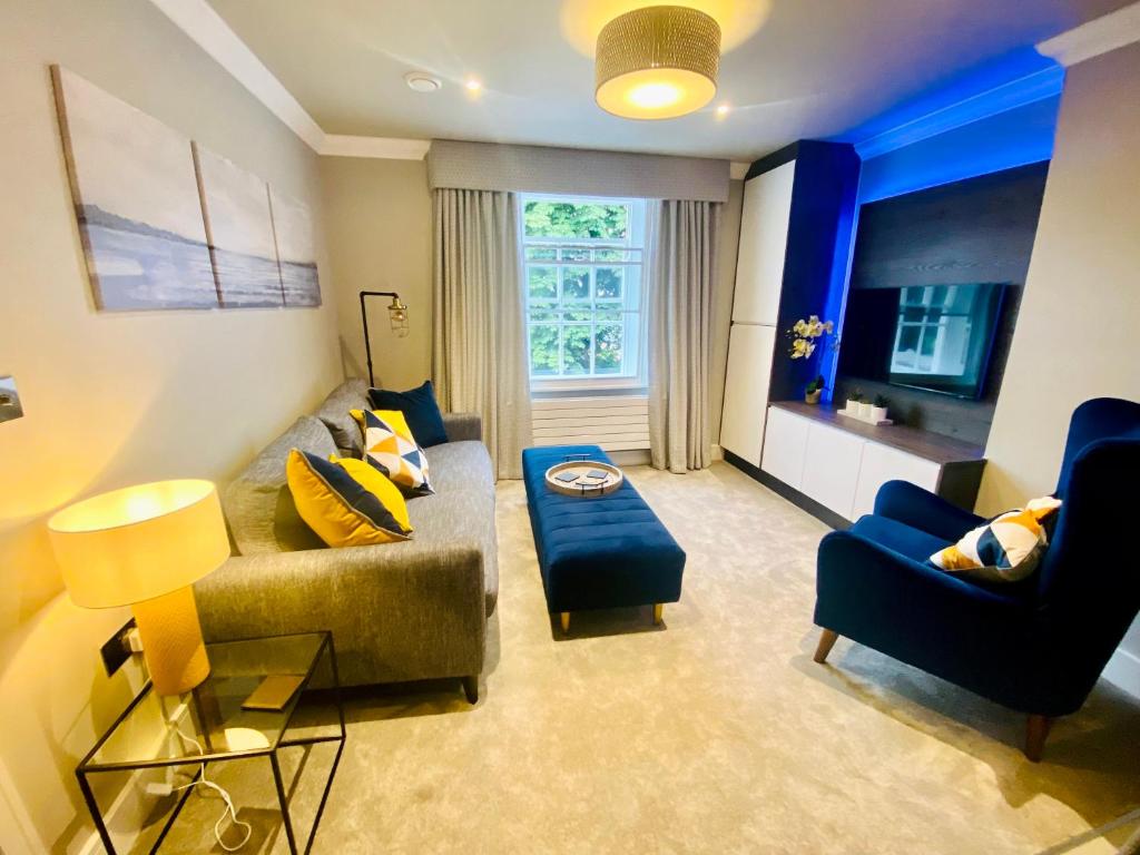 10 Bootham House - luxury city centre apartment image one