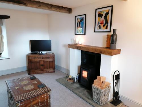 Our Holiday House Yorkshire , Bentham - Children and doggy friendly image two