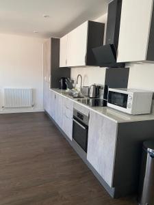 Icona - Spacious brand new apartment in York Centre! image one