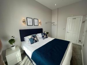 The Marlborough Sea View Holiday Apartments image two