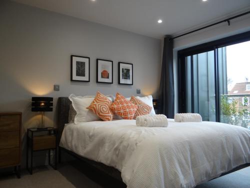 The Loft, The Quadrant, York - location, views and luxury with a parking space image three