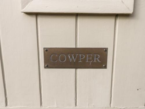 Cowper Cottage 2-bed image three