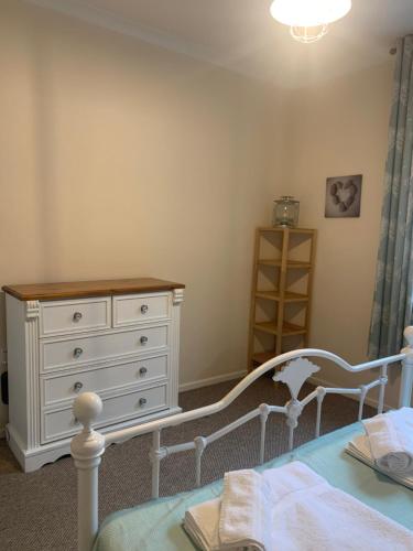 Seawards 2 bedroomed Seafront Filey image three