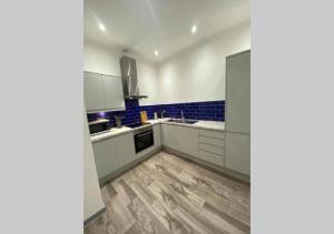 Best Priced Apartment in Doncaster#2 image two