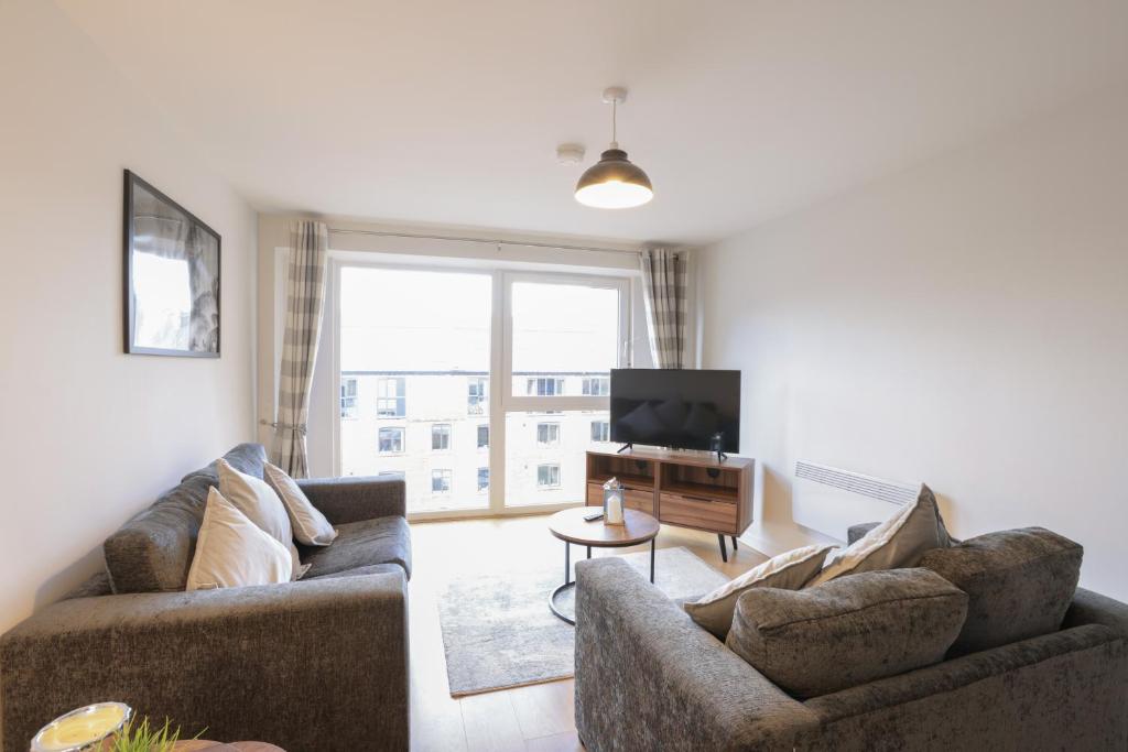 Southbank Leeds Apartment. New! With Free Parking image one