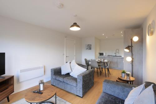 Southbank Leeds Apartment. New! With Free Parking image three