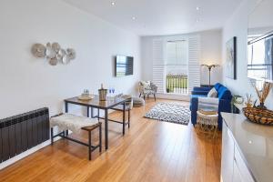 Host & Stay - Saltwater Suite image two
