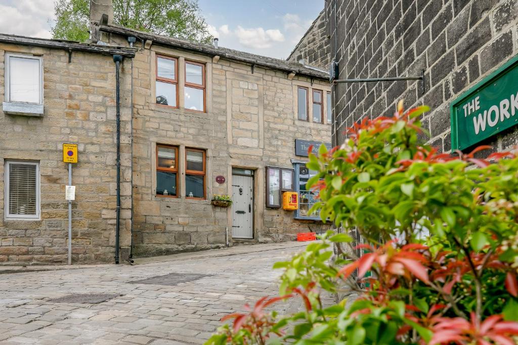 Weavers Cottage, Hebden Bridge image one