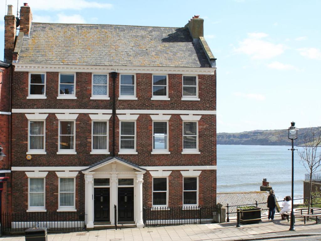 Picture of 39 Eastborough - 3 bed