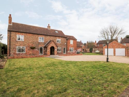 Cobblers Cottage image three