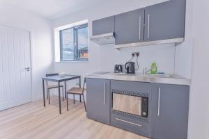 Lovely Studio Apartment in Central Sheffield image two