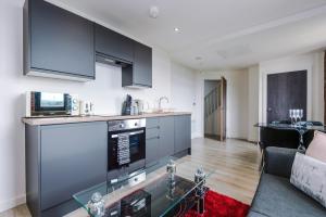 2 Bedroom Duplex in the centre of Bradford image two