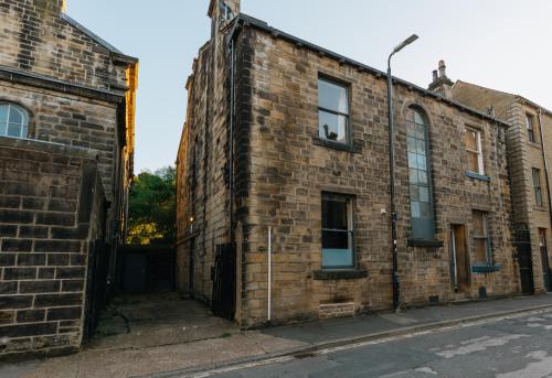 HOPE HOUSE - Beautiful 4 Bed Property Located in Hebden Bridge, Yorkshire image three