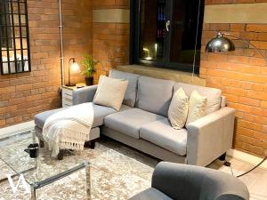 Velvet Apartments - Luxury City Centre Apartment with Cinema Rooms image two