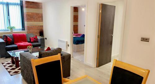 Charming 1-Bed Apartment in Bradford city holiday image three