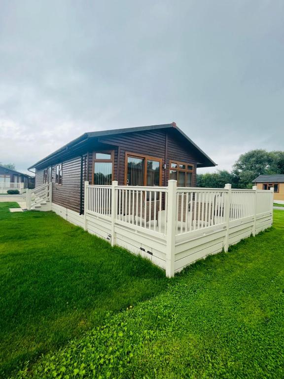 Picture of Ness Lodge with Hot Tub