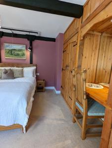 Whittakers Barn Farm Bed and Breakfast image two