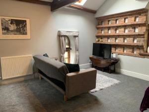 Studio 3B The Carriage House York 6m Village Location image two