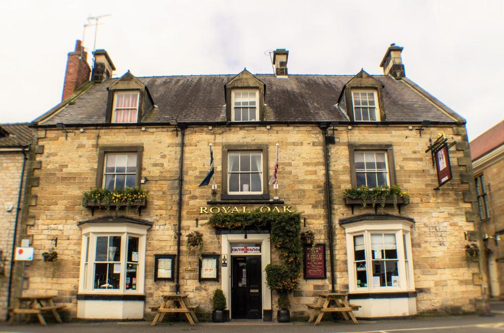 The Royal Oak Hotel image one