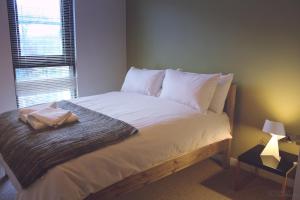 Homely Serviced Apartments - Blonk St image two