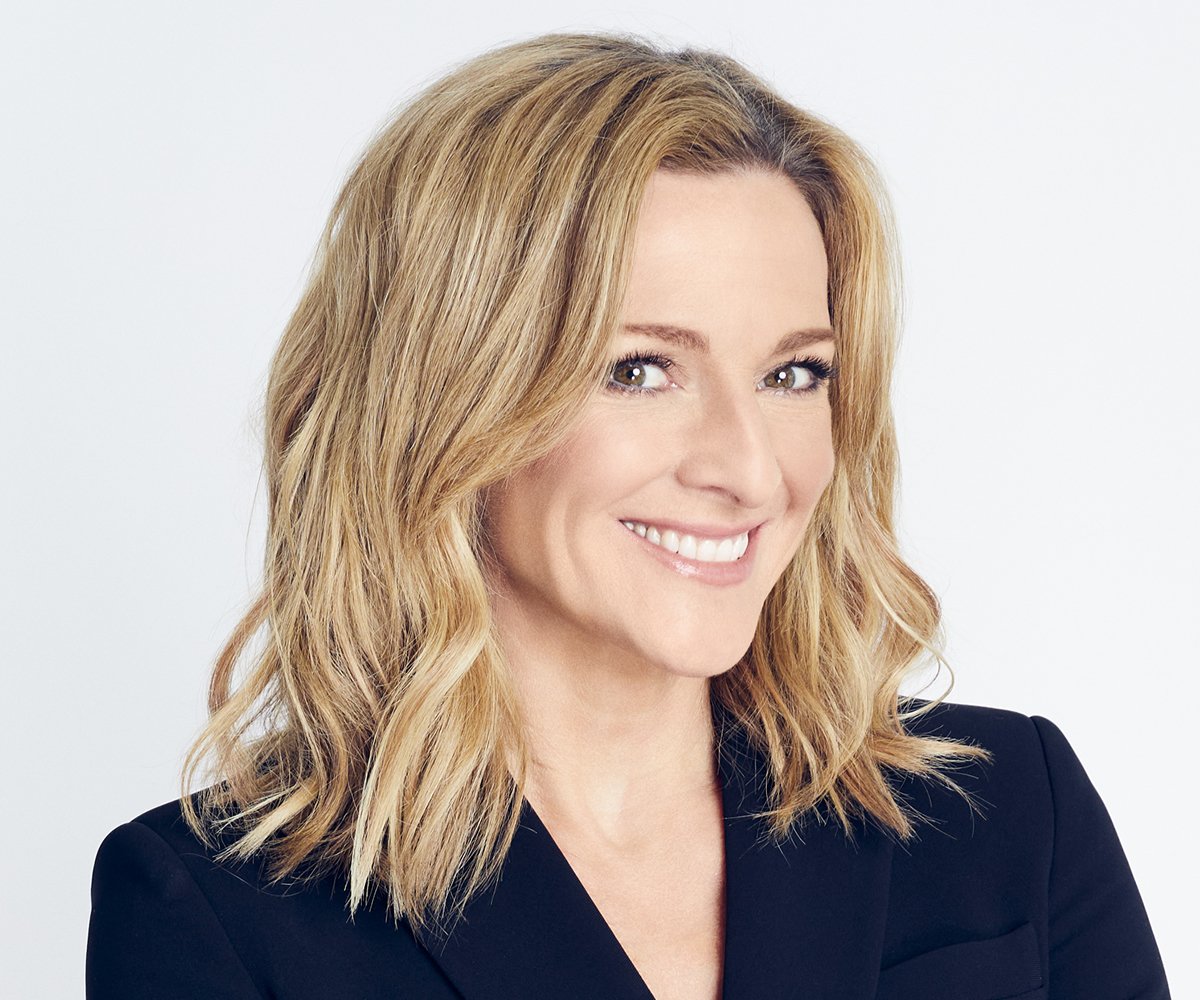 Gabby Logan headshot