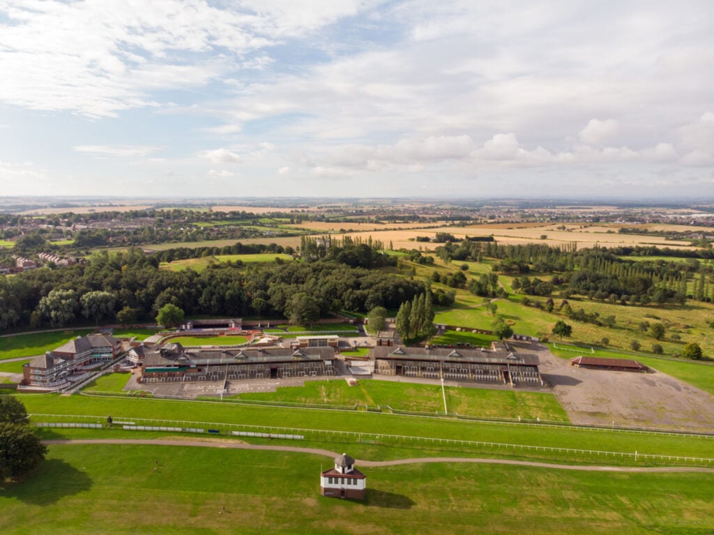 Image name pontefract racecourse and park yorkshire the 1 image from the post Walk: Pontefract in Yorkshire.com.