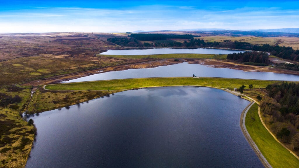 Image name redmires reservoir sheffield yorkshire the 1 image from the post Walk: Redmires Reservoir in Yorkshire.com.