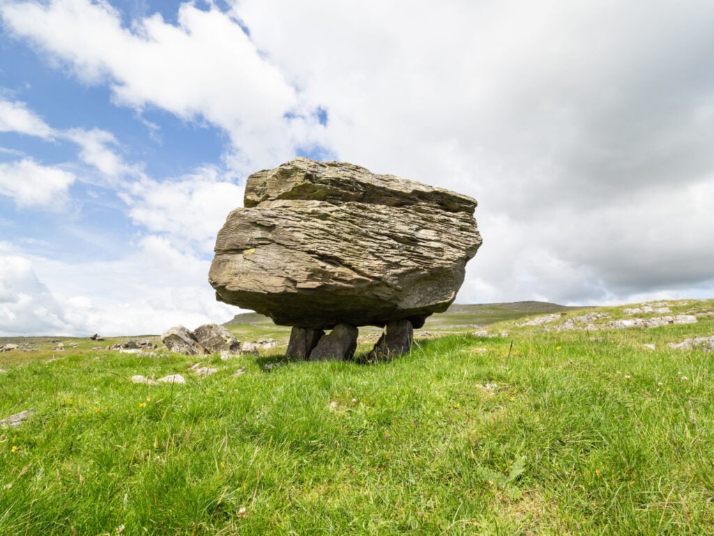 Image name norber erratics nears austwick yorkshire dales the 2 image from the post Walk: Austwick, Norber Erratics, Crummackdale and Feizor in Yorkshire.com.