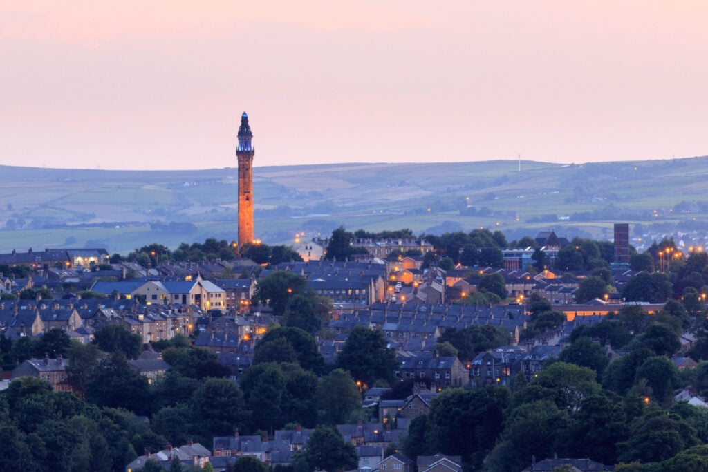 Image name wainhouse tower halifax yorkshire the 4 image from the post 9 Quirky Facts about Halifax in Yorkshire.com.