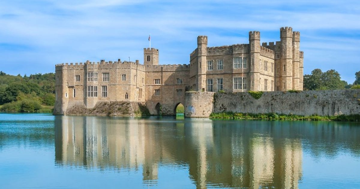 Leeds castle from the lake