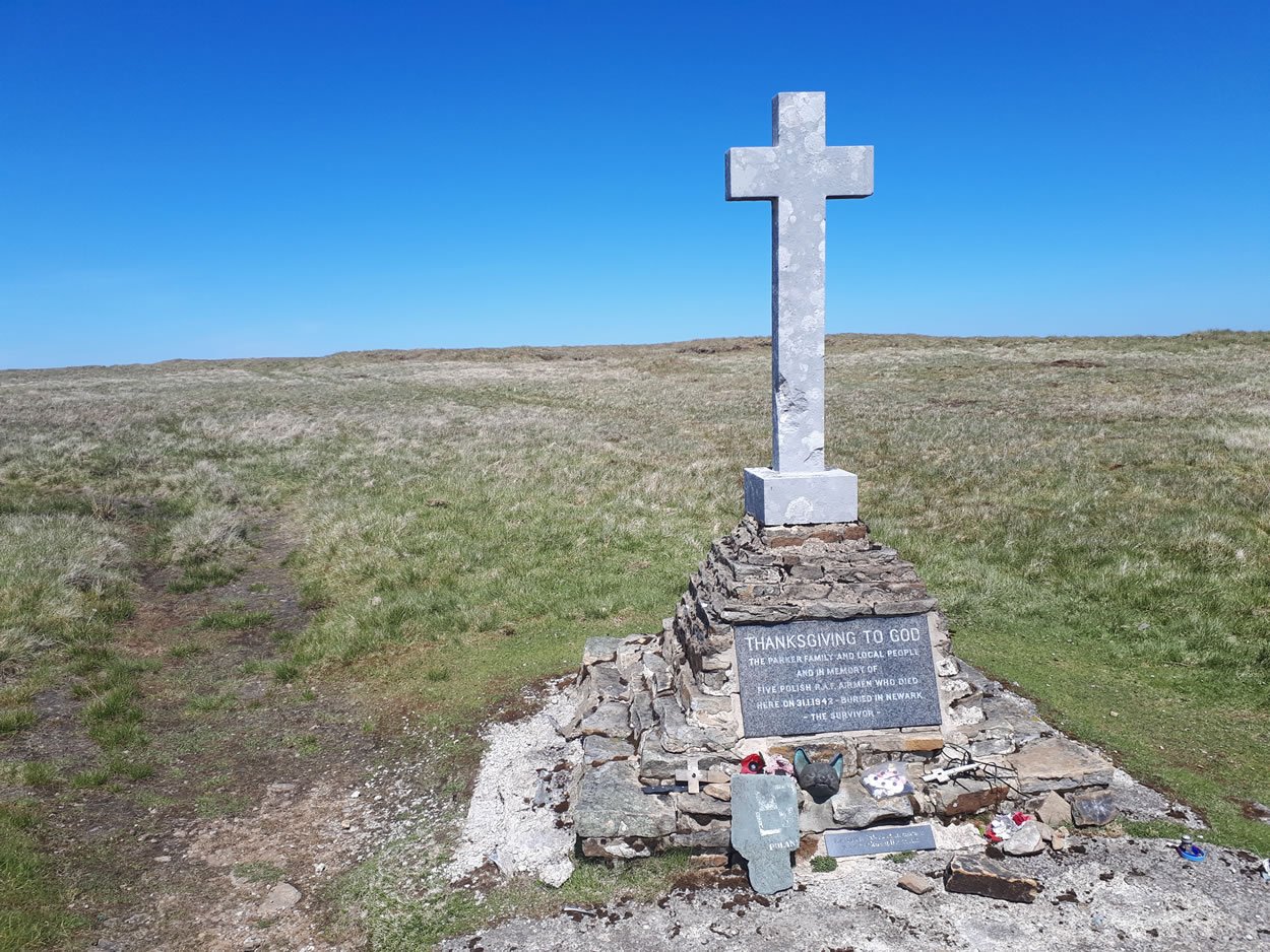 Image name buckden pike polish memorial yorkshire dales the 32 image from the post Walk: Buckden Pike in Yorkshire.com.