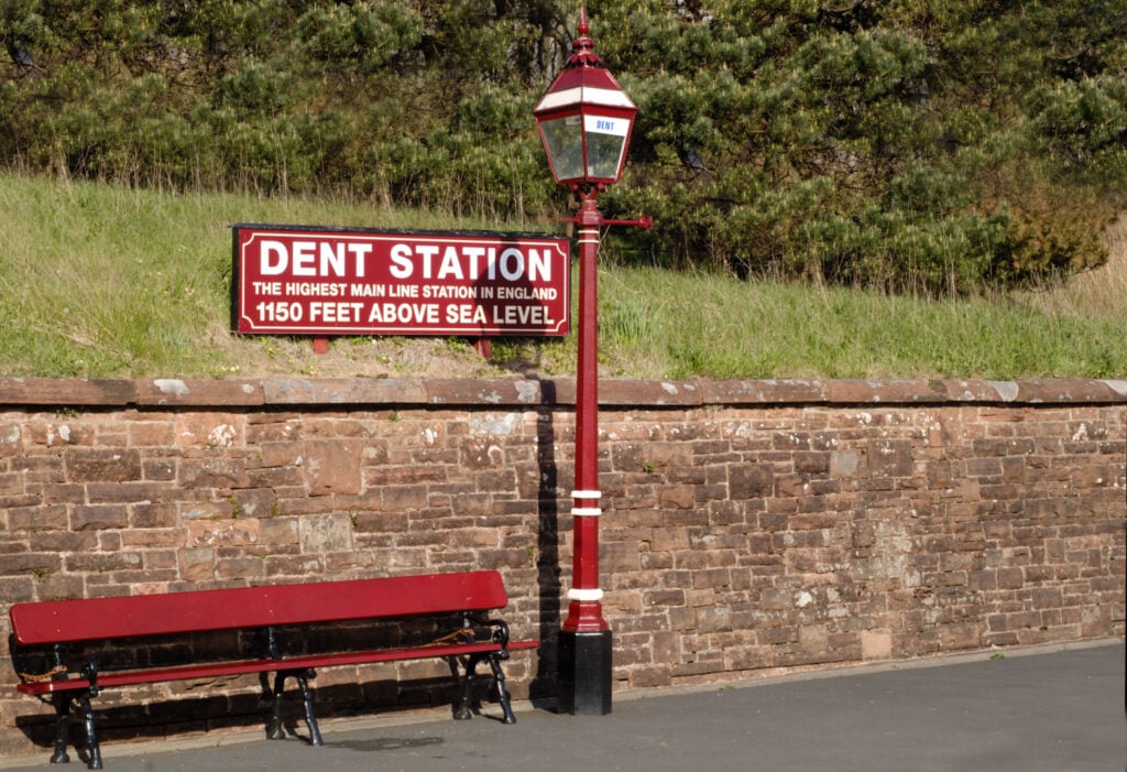 Image name dent train station yorkshire the 9 image from the post Yorkshire's Most Beautiful Train Stations in Yorkshire.com.