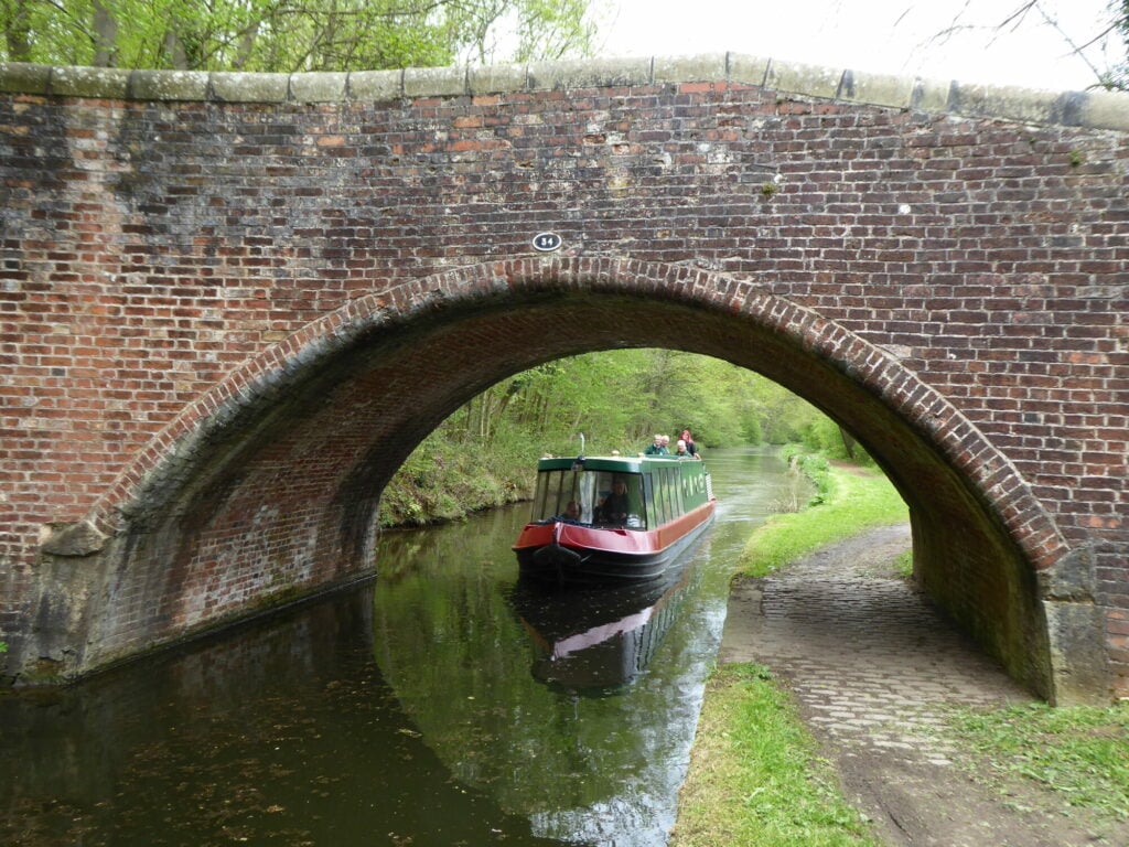 Image name thorpe salvin trail canal bridge boat south yorkshire the 10 image from the post Welcome to <span style="color:var(--global-color-8);">Y</span>orkshire in Yorkshire.com.