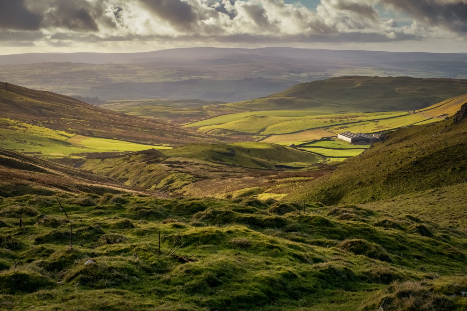 Image name settle loop pennine bridleway yorkshire dales the 30 image from the post Walk: Pennine Bridleway National Trail in Yorkshire.com.