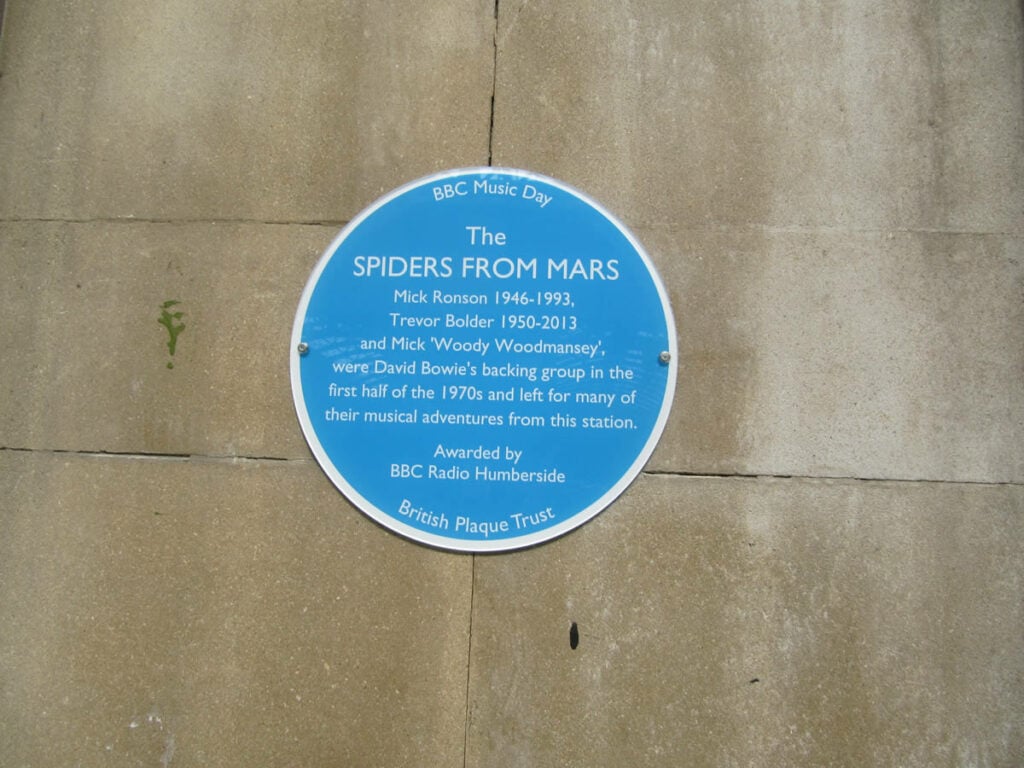 Image name blue plaques piders from mars hull yorkshire the 1 image from the post Walk: Blue Plaque Trail in Yorkshire.com.